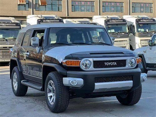 2023款丰田FJ酷路泽中东版现车59万起售