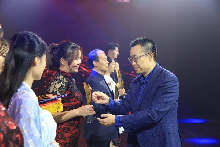 济南举办第十届齐鲁车坛盛典 多项荣誉颁发及新政发布