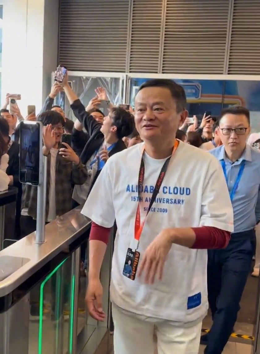 李斌又搞到钱了,但这次不一样